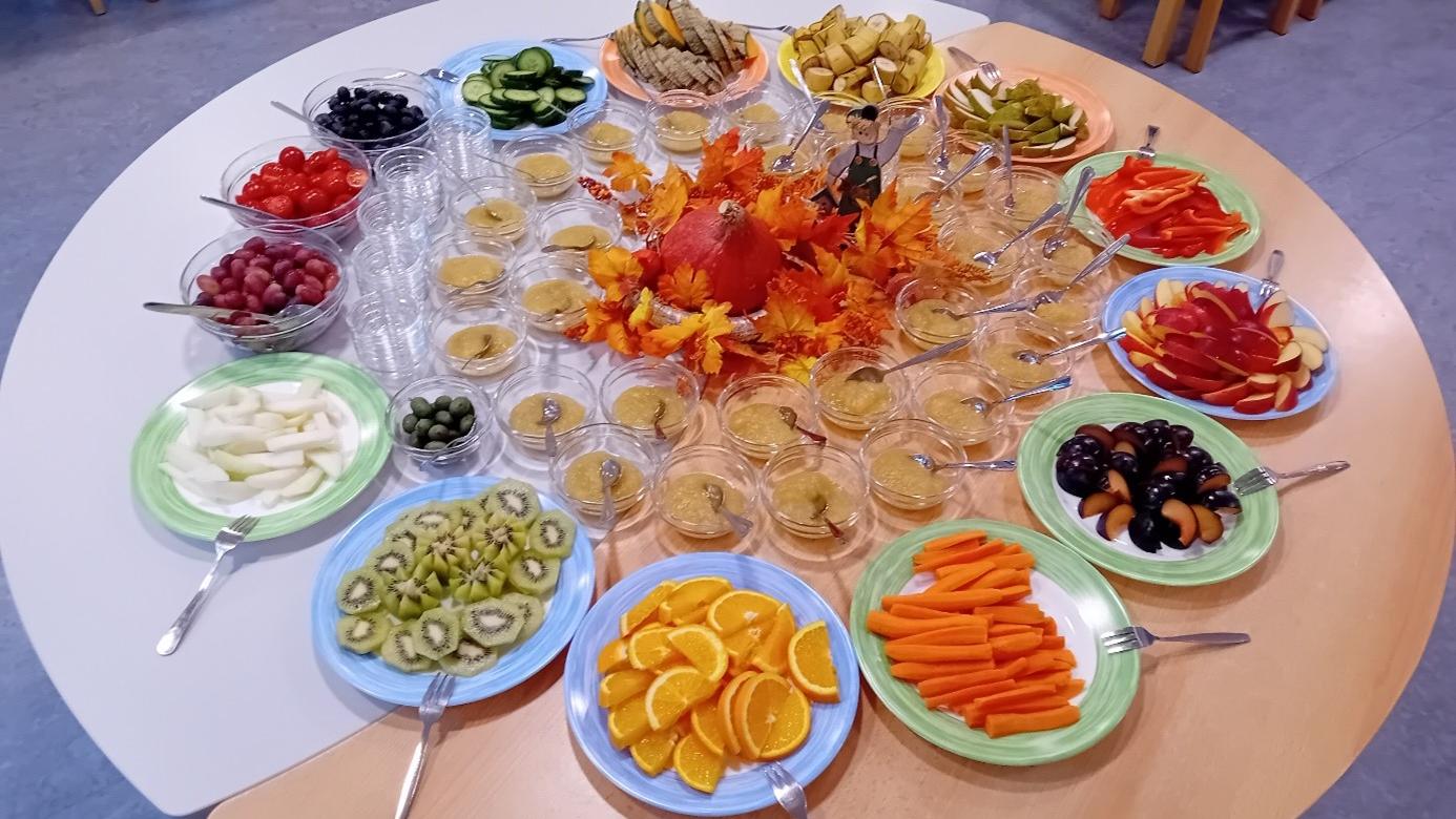 Ein reichhaltiges Buffet stand bereit