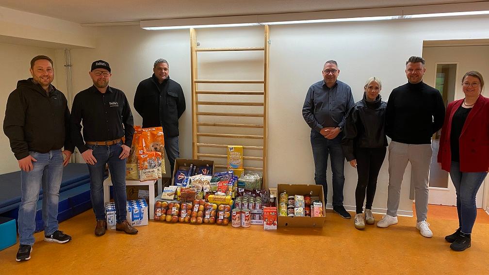 Spendenübergabe des Gewerbevereins Kaufhaus Schmelz e.V.