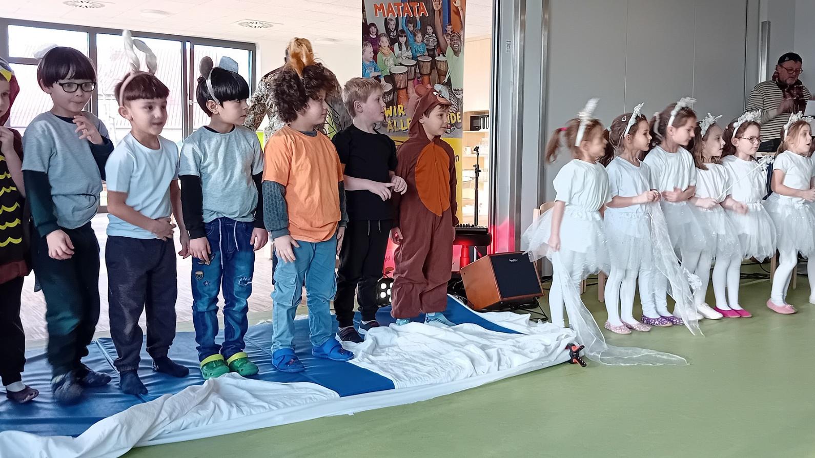 Die Kinder führten ein wundervolles Theaterstück vor