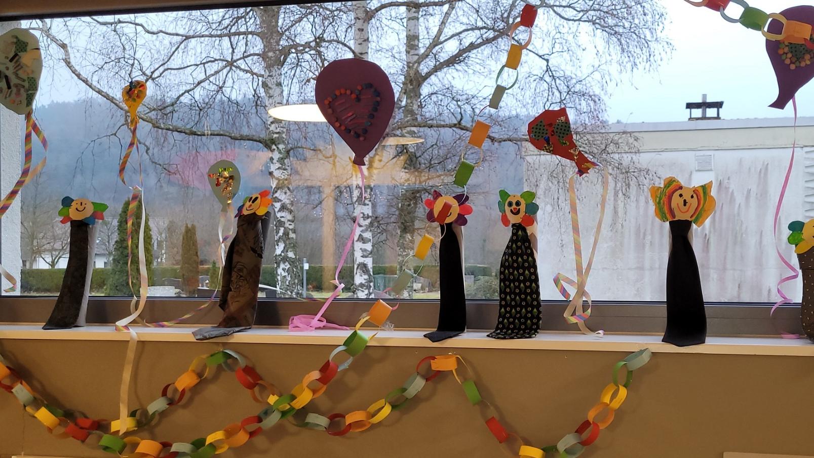 Nachhaltige Dekoration schmückte die Kita